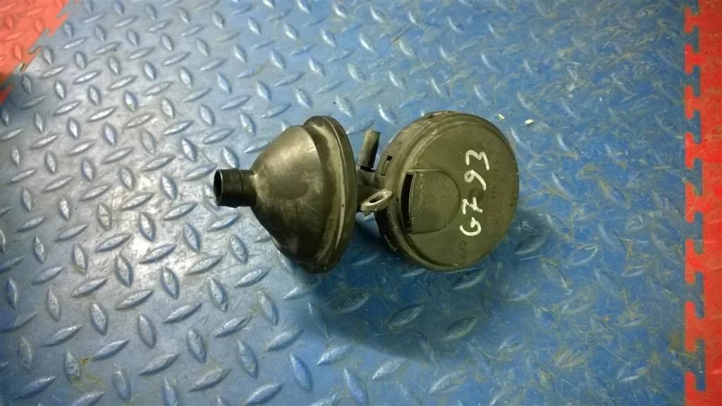 клапан вентиляции картерных газов BMW X3 E83  M54B30 231 лс 3.0i