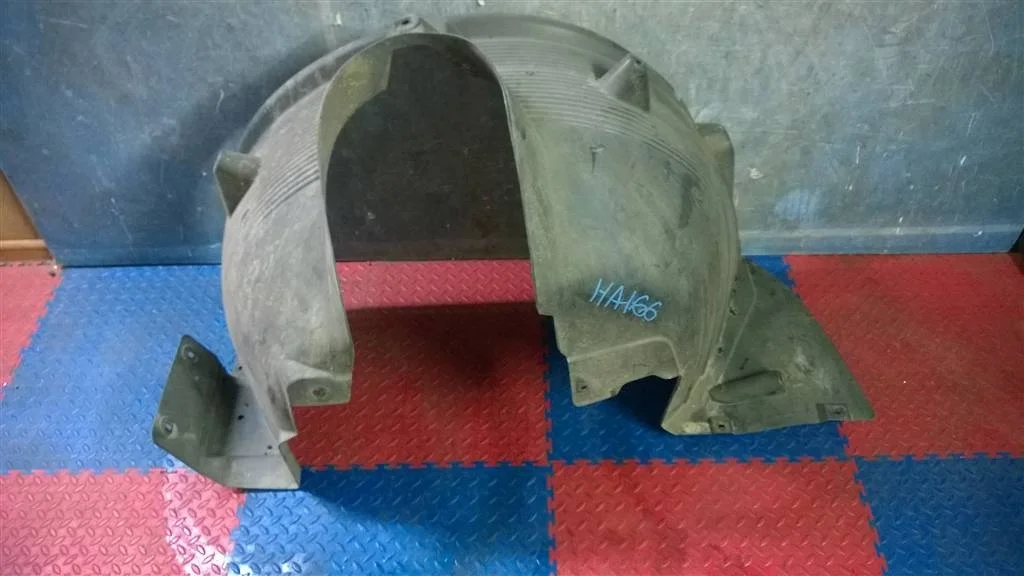 подкрылок BMW X3 E83  M54B30 231лс.3.0i