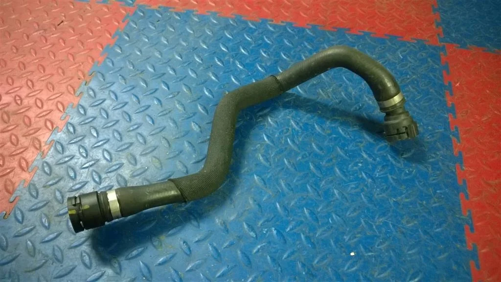 патрубок отопителя BMW X5 E53 11537789403