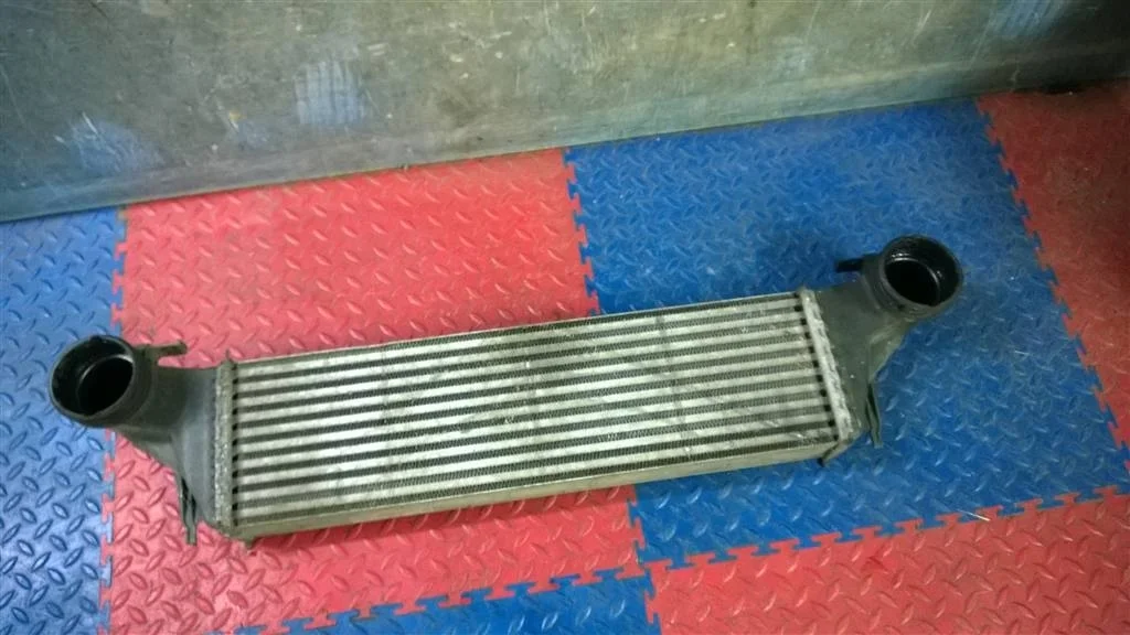 интеркулер BMW X5 E53  M57/TU 218лс 3.0d