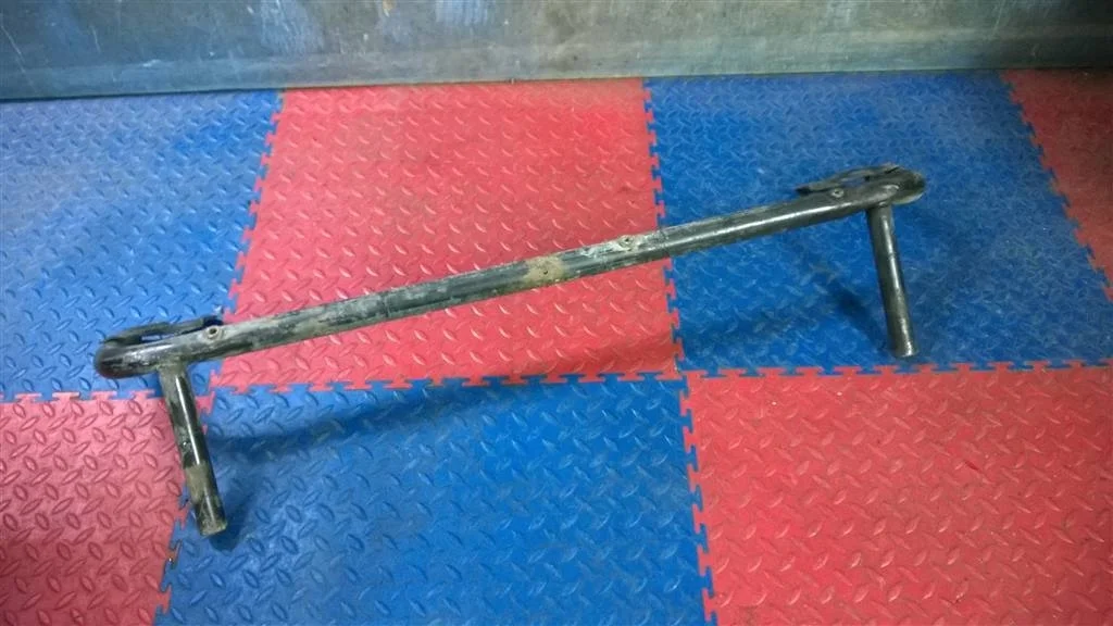 усилитель переднего бампера BMW X5 E53 51717007787  M57/TU 218лс 3.0d 2005 TITANSILBER METALLIC (354)