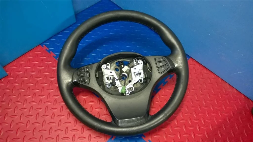 рулевое колесо без airbag BMW X5 E53  M57/TU 218лс 3.0d