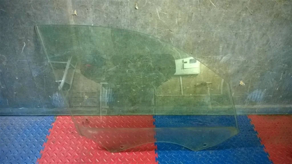 стекло двери BMW X1 E84  N47D20C