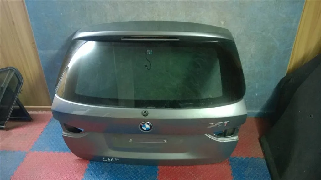 дверь багажника со стеклом BMW X1 E84  N47D20C