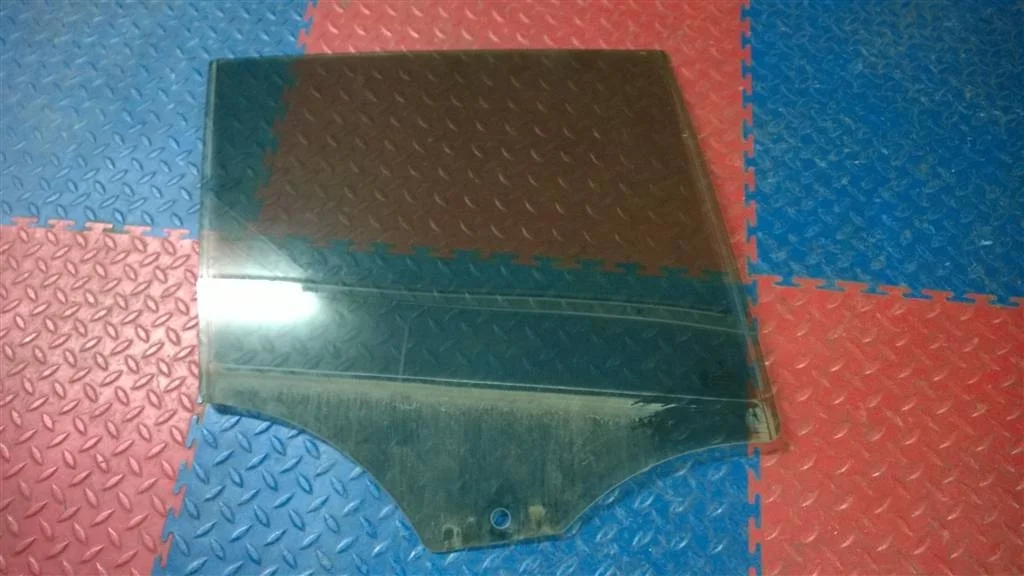 стекло двери BMW X1 E84  N47D20C