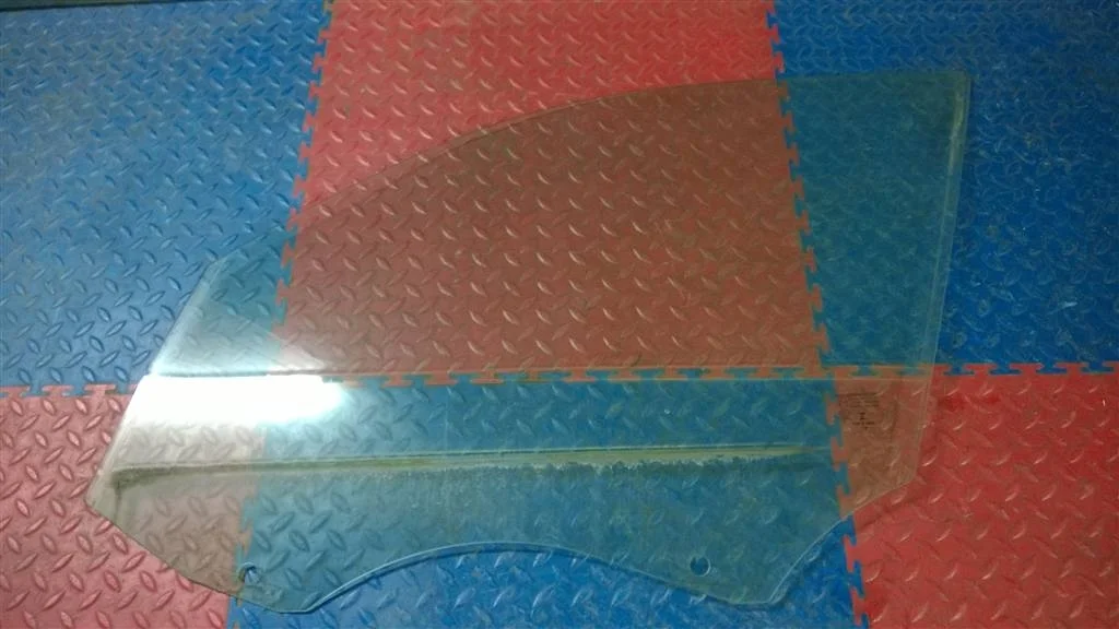 стекло двери BMW X1 E84  N47D20C