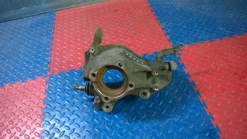 кулак поворотный BMW X1 E84 31216788699  N47D20C 2012 SPACEGRAU METALLIC ( A52 )