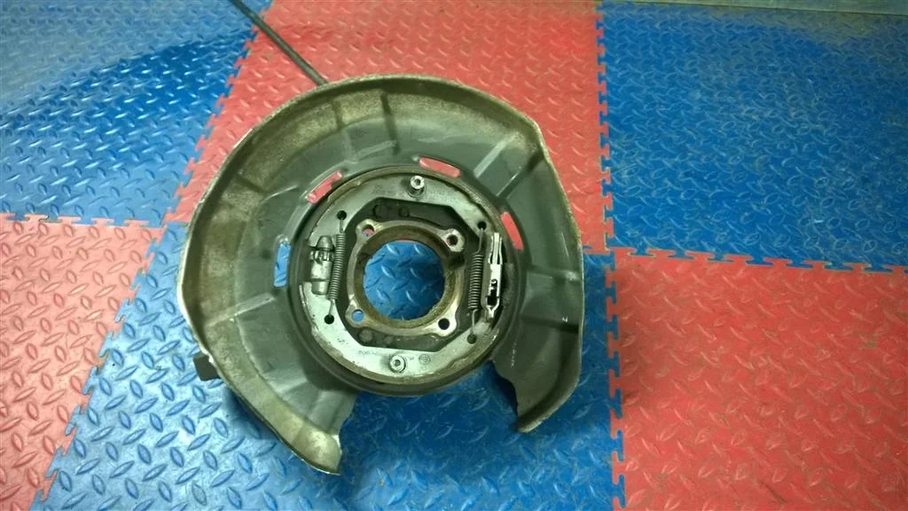 кулак поворотный BMW X1 E84  N47D20C