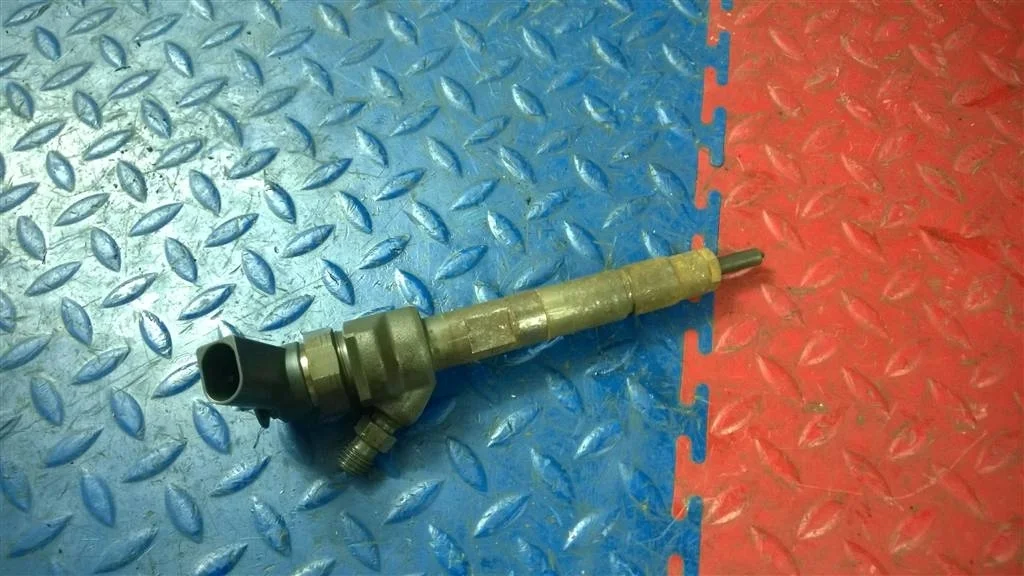 форсунка дизельная электрическая BMW X1 E84  N47D20C