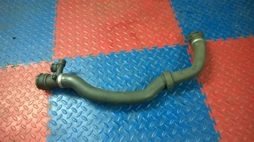 патрубок радиатора BMW X5 E53  M57/TU 218лс 3.0d