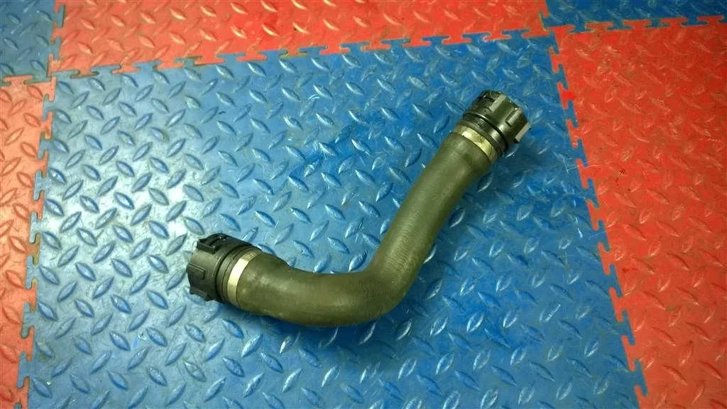 патрубок радиатора BMW X5 E53  M57/TU 218лс 3.0d