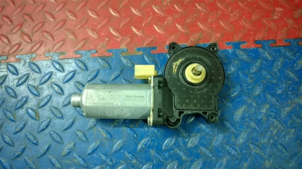 моторчик стеклоподъемника BMW X5 E53  M54B30 231 лс 3.0i