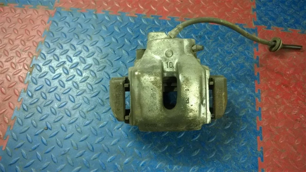 суппорт BMW X5 E53  M54B30 231 лс 3.0i