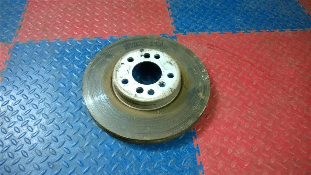 диск тормозной вентилируемый BMW X5 E53  M54B30 231 лс 3.0i