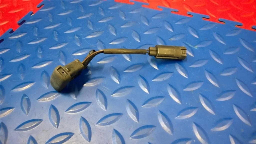 форсунка омывателя лобового стекла BMW X5 E53 61667000119  M54B30 231 лс 3.0i 2003 BLACK SAPPHIRE METALLIC (475)