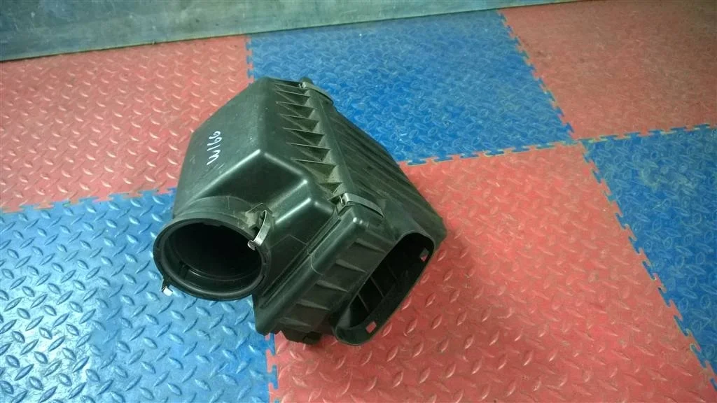 корпус воздушного фильтра BMW X5 E53  M54B30 231 лс 3.0i