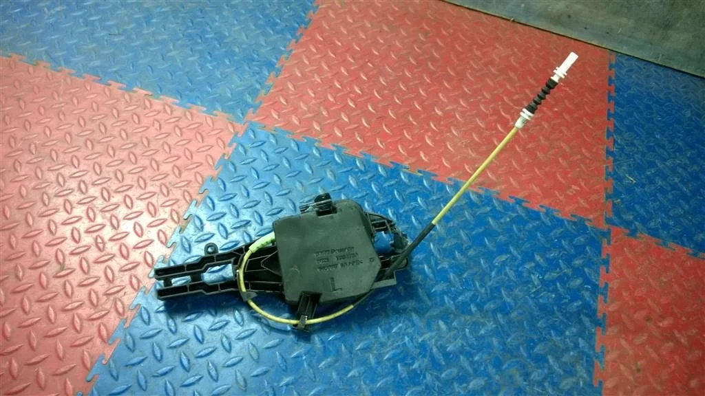 кронштейн ручки двери BMW X3 F25  N47D20C 184 лс 2.0D