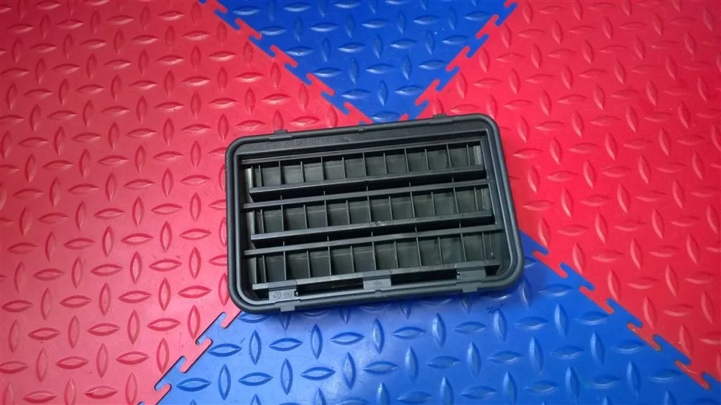 решетка вентиляционная BMW X3 F25  N47D20C 184 лс 2.0D