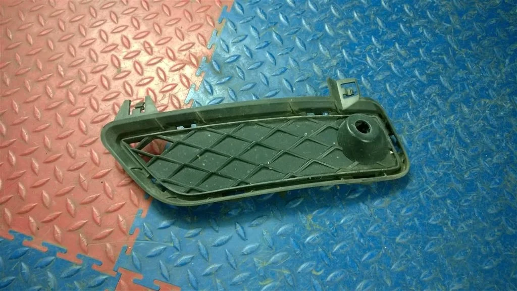 решетка в бампер BMW X3 F25  N47D20C 184 лс 2.0D