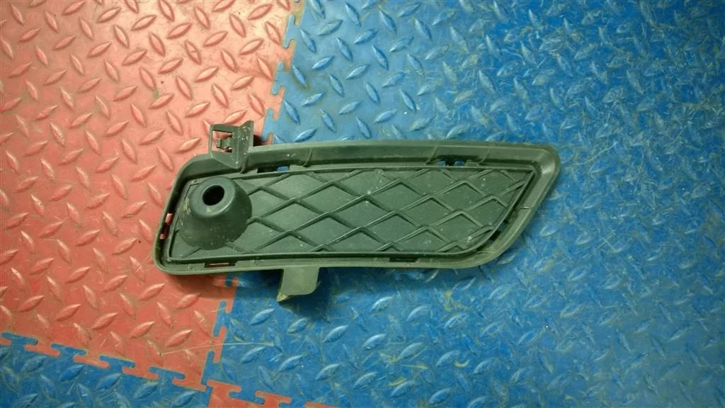 решетка в бампер BMW X3 F25  N47D20C 184 лс 2.0D