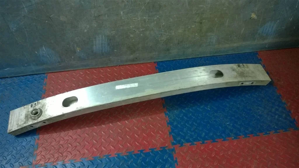 усилитель переднего бампера BMW X3 F25  N47D20C 184 лс 2.0D