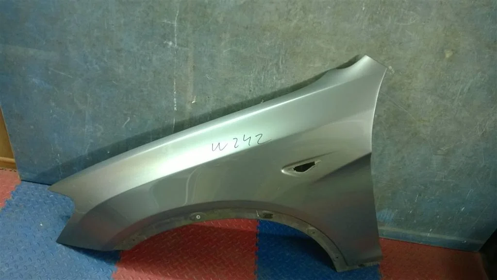 крыло BMW X3 F25  N47D20C 184 лс 2.0D