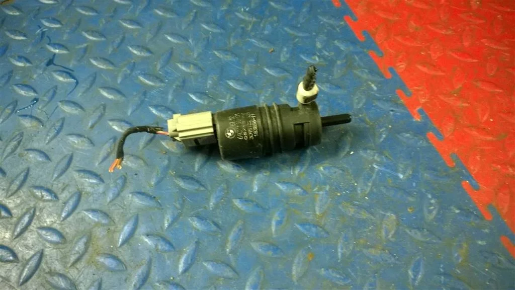 насос омывателя BMW X3 F25  N47D20C 184 лс 2.0D