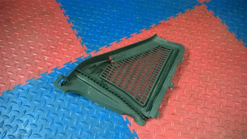 решетка вентиляционная BMW X3 F25  N47D20C 184 лс 2.0D