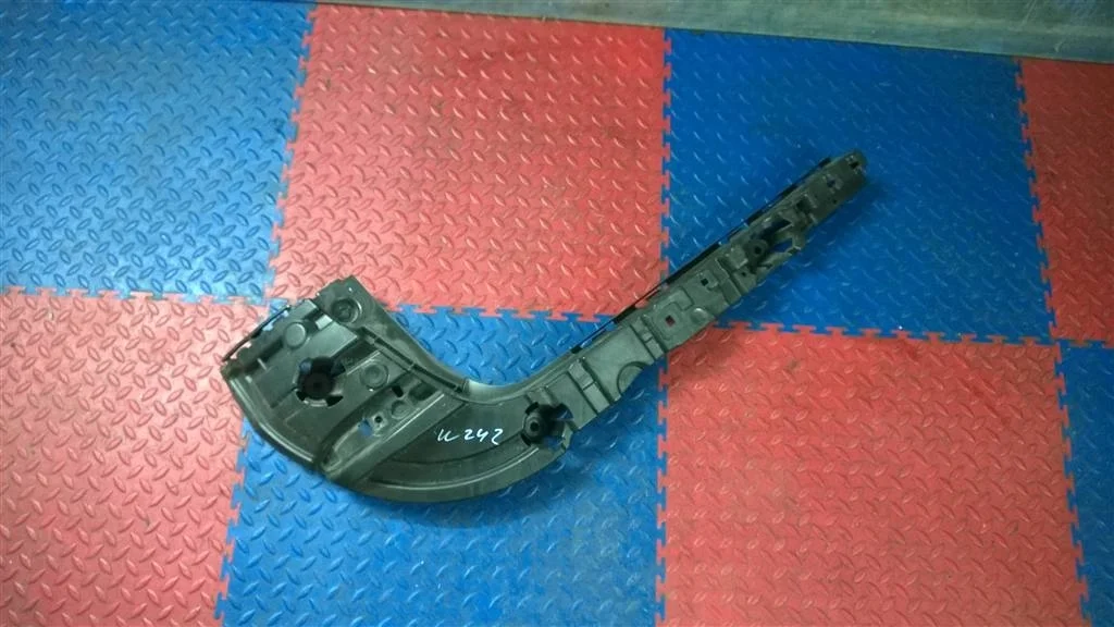 кронштейн заднего бампера BMW X3 F25  N47D20C 184 лс 2.0D