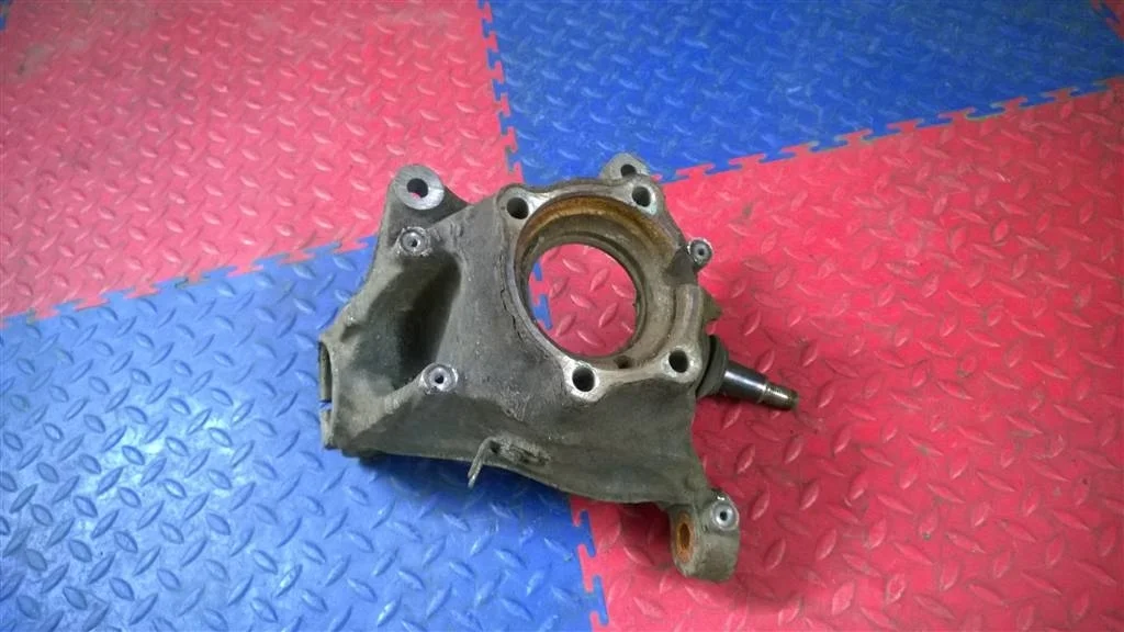 кулак поворотный BMW X3 F25 31216855953  N47D20C 184 лс 2.0D 2013 SPACEGRAU METALLIC ( A52 )