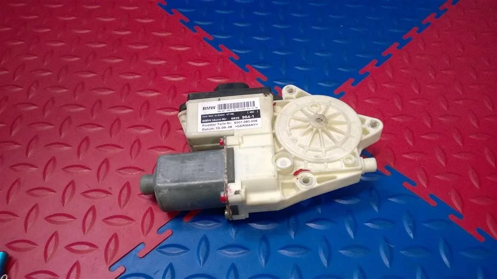 моторчик стеклоподъемника BMW X3 E83