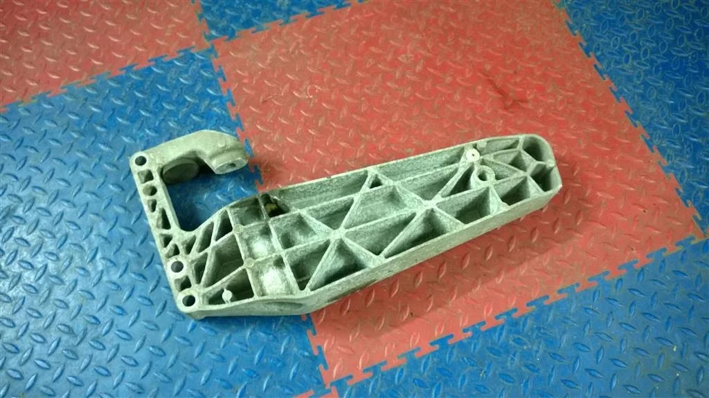 кронштейн кпп BMW X3 F25  N47D20C 184 лс 2.0D