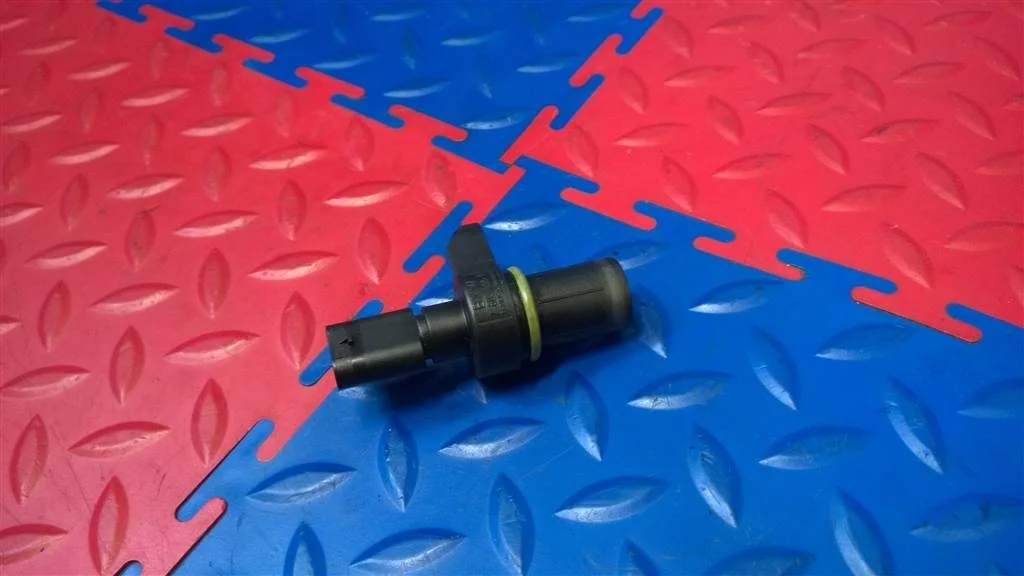 датчик положения распредвала BMW X1 E84 13627803093  N47D20C 2012 SPACEGRAU METALLIC ( A52 )