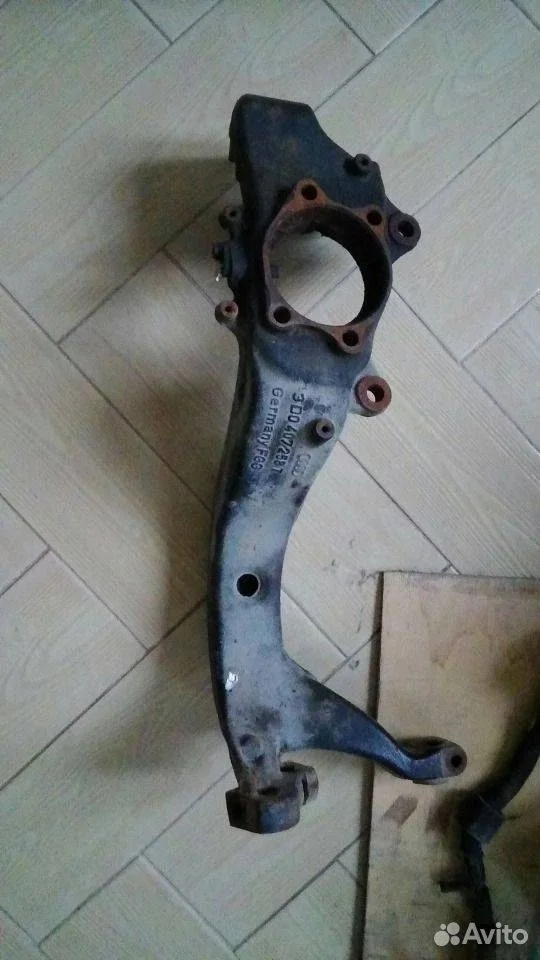 Кулак поворотный передний левый Bentley Continental GT I (2003—2011)