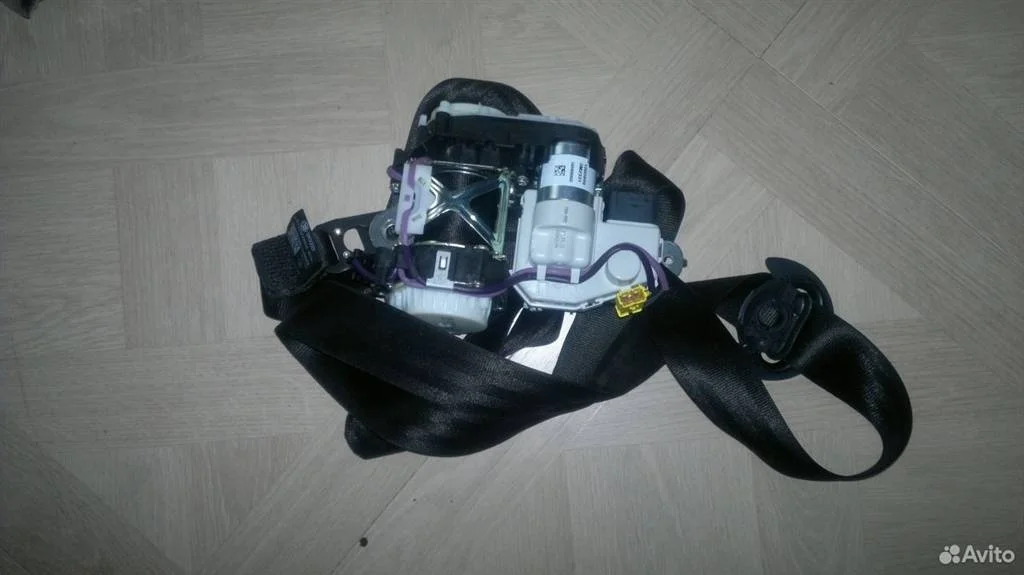 Ремень безопасности с пиропатроном Audi A8 D4 (2010—2014) 4,2