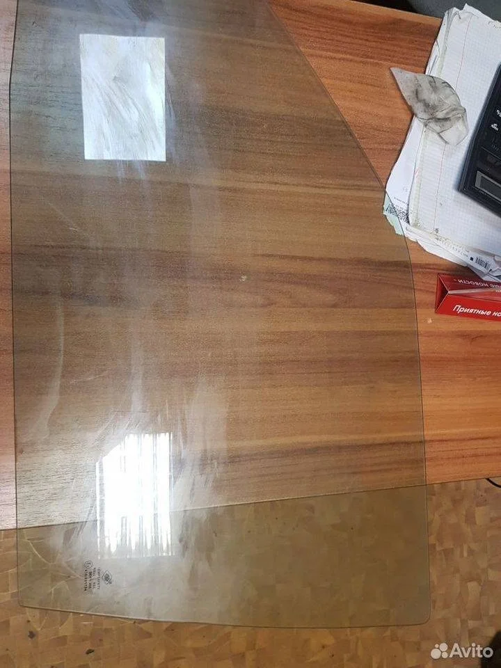 Стекло двери передней левой Mercedes-Benz W124 W124/S124/C124/A124 (1984—1993)