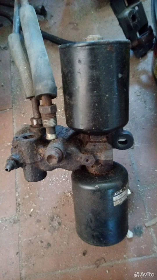 Насос регулировки подвески Toyota Land Cruiser 200 (2007—2012)