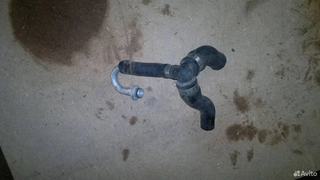 Шланг системы охлаждения Audi A8 D4 (2010—2014) 4,2