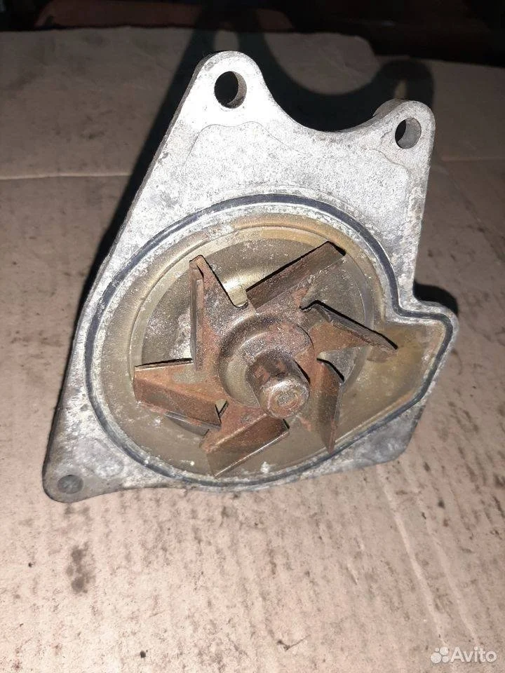 Насос водяной (помпа) Mitsubishi Pajero III (1999—2003)