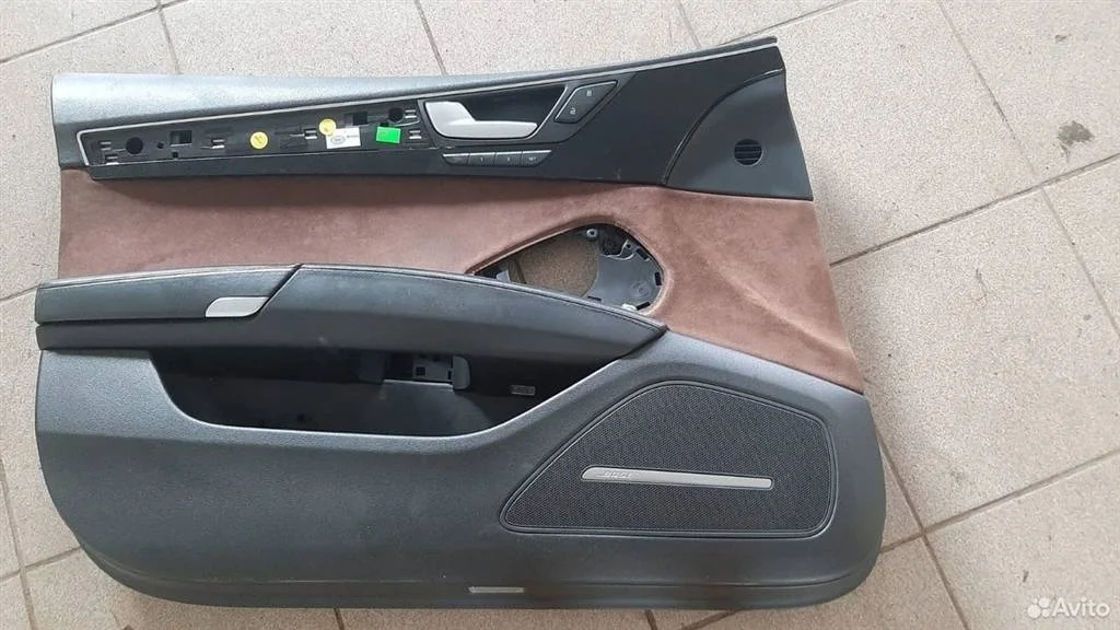 Обшивка двери передней левой (дверная карта) Audi A8 D4 (2010—2014) 4,2