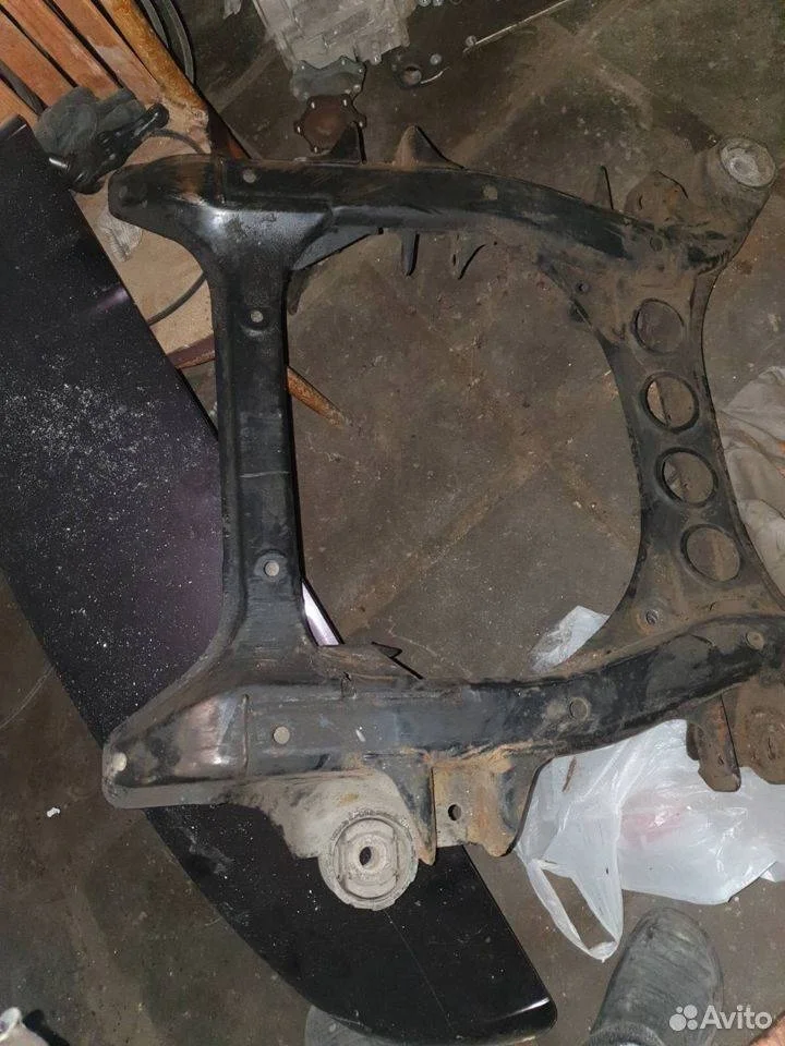 Балка подмоторная Audi Q7 4L рестайлинг (2009—2015)