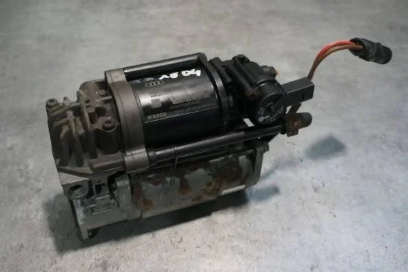 компрессор пневмоподвески Audi A8 D4 (2010—2014) 4,2