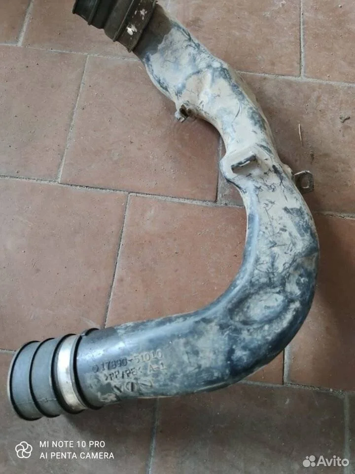 Патрубок интеркулера Toyota Land Cruiser 200 (2007—2012)