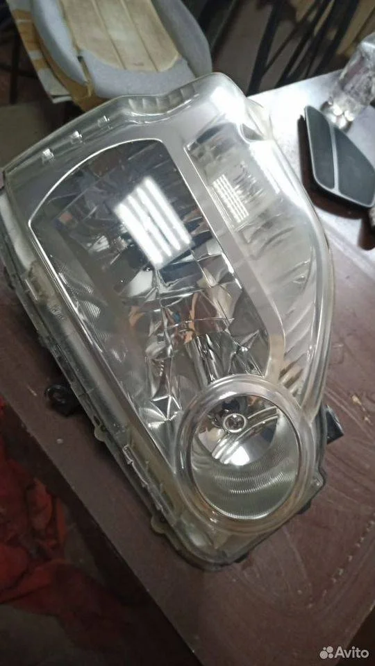 Фара правая Nissan X-Trail II (2007—2011)