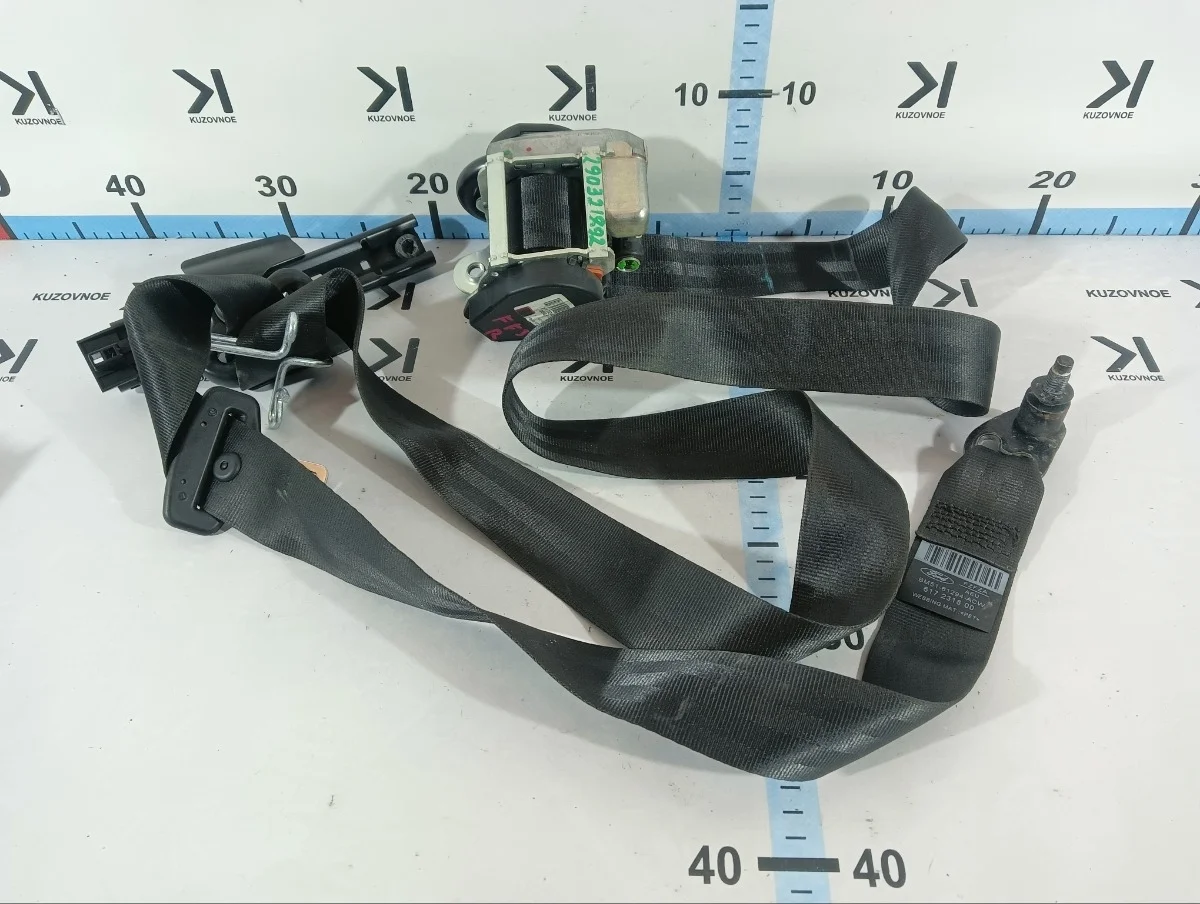 Ремень безопасности Ford Focus 2012 CB8