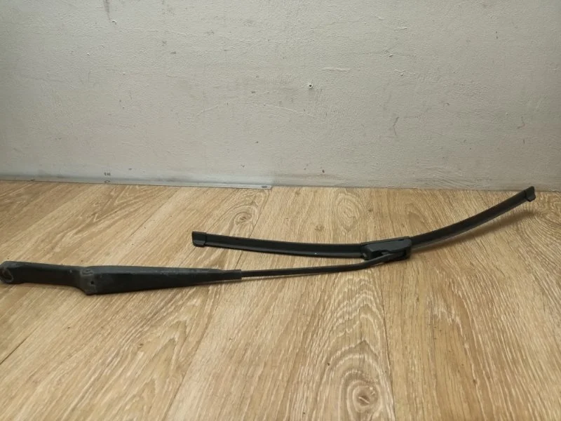 Поводок переднего дворника Mercedes ML 1999 W163