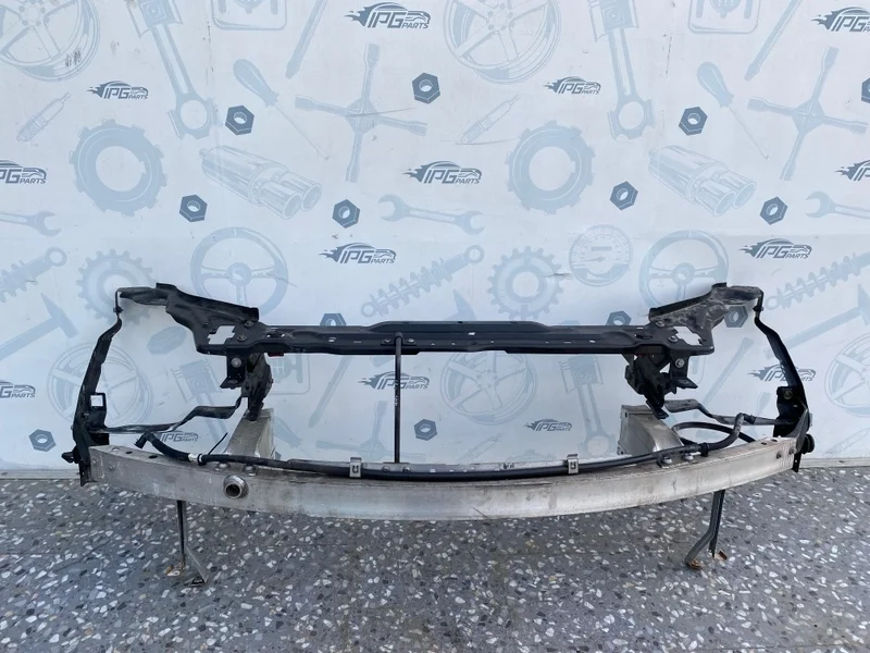 Передняя панель телевизор Mercedes-benz 2012 C204