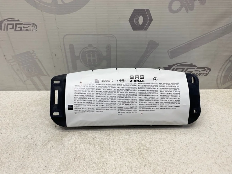 Подушка безопасности в торпеду Mercedes-benz 2012 C204