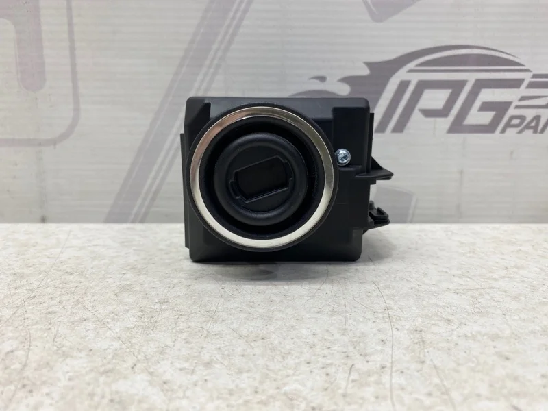 Замок зажигания Mercedes-benz 2012 C204