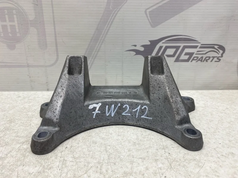 Кронштейн подушки акпп Mercedes-benz 2014 W212